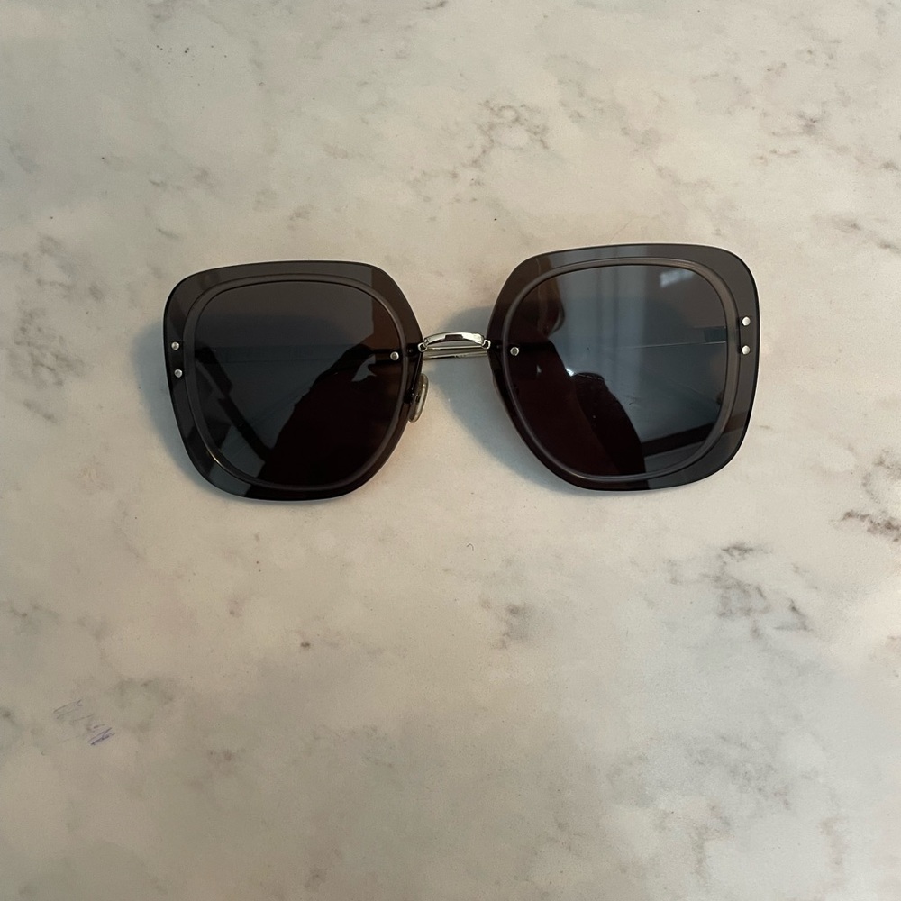 NWOB Cristian Dior UltraDior SU Boao square black and gold sunglasses